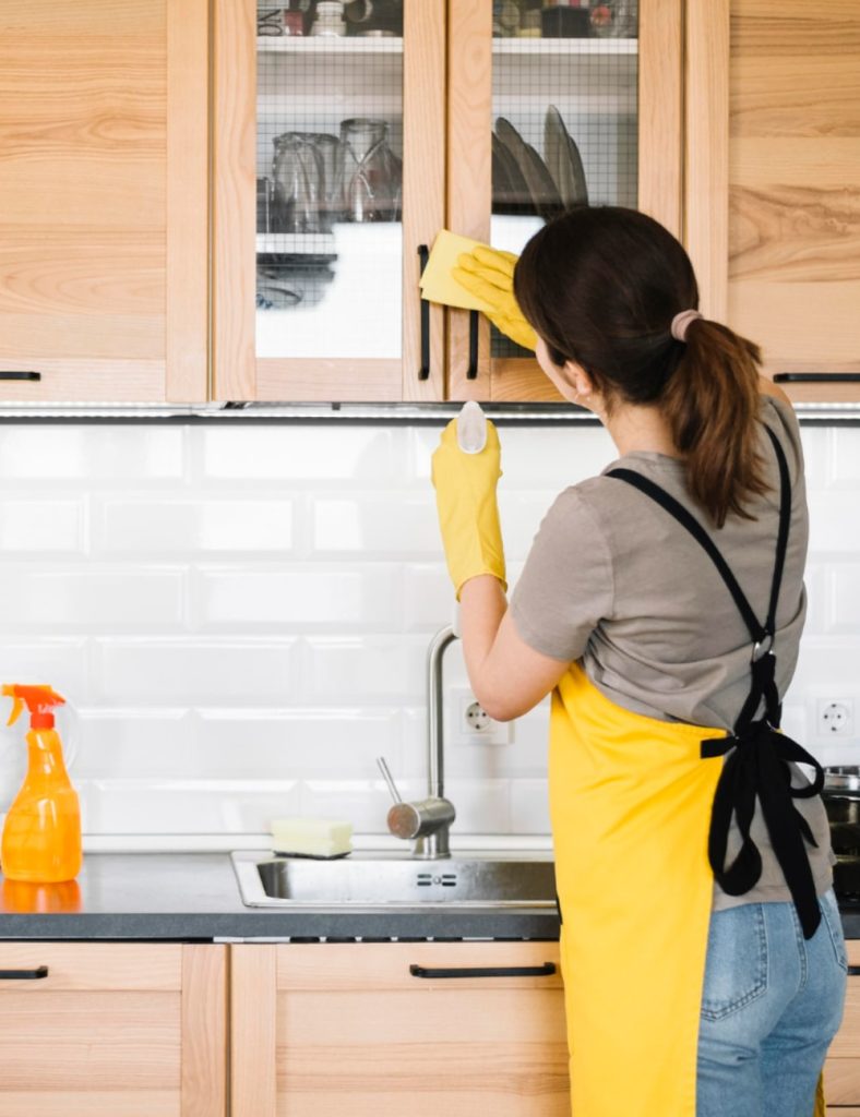 How to Prepare Your Helper to Care for Elderly Family Members